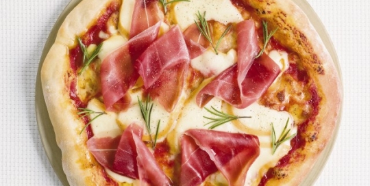 scamorza-affumicata-crudo-e-rosmarino-crop-4-3-640-480